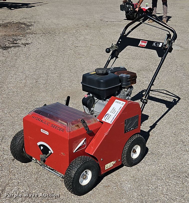 image for item DU3547 Toro 33510 seeder