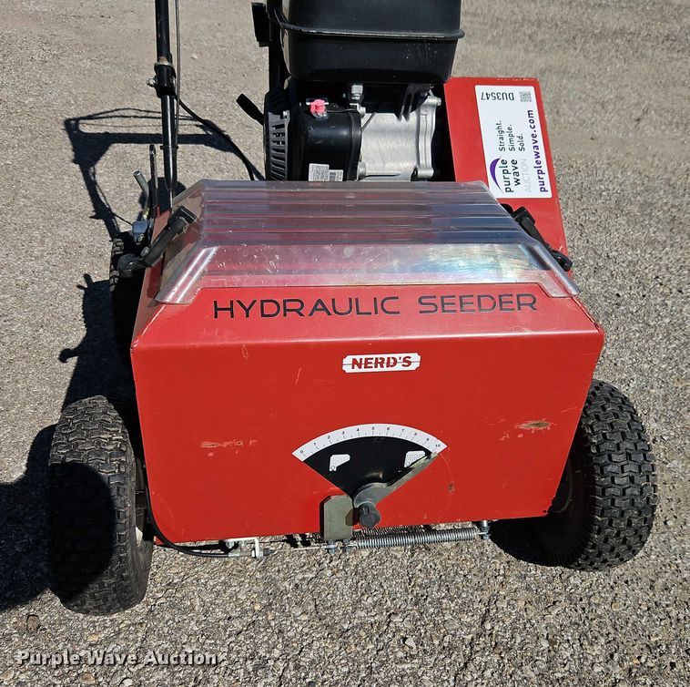 image for item DU3547 Toro 33510 seeder