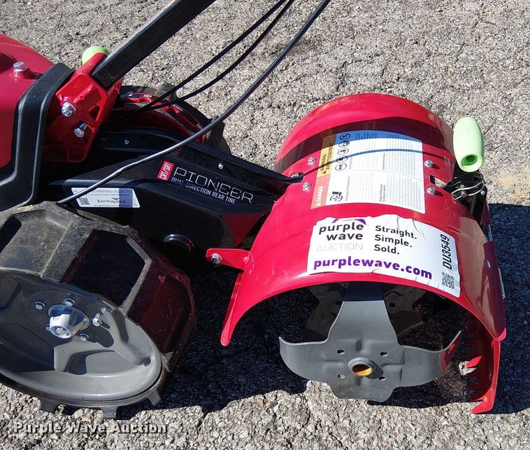 image for item DU3549 Earthquake 31285 rear tine tiller