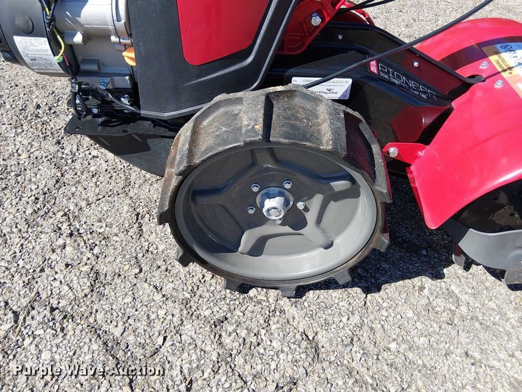 image for item DU3549 Earthquake 31285 rear tine tiller