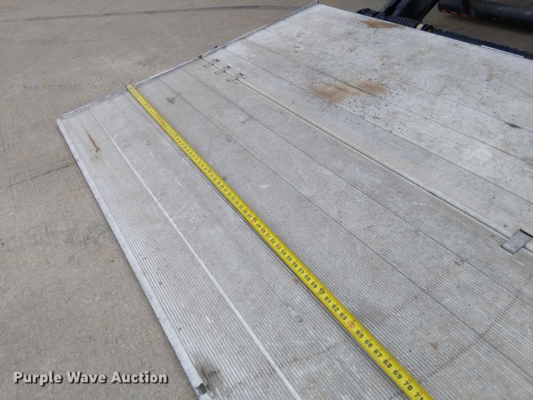 image for item DU3588 Tommy Gate end gate lift