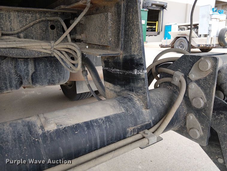 image for item DU3588 Tommy Gate end gate lift