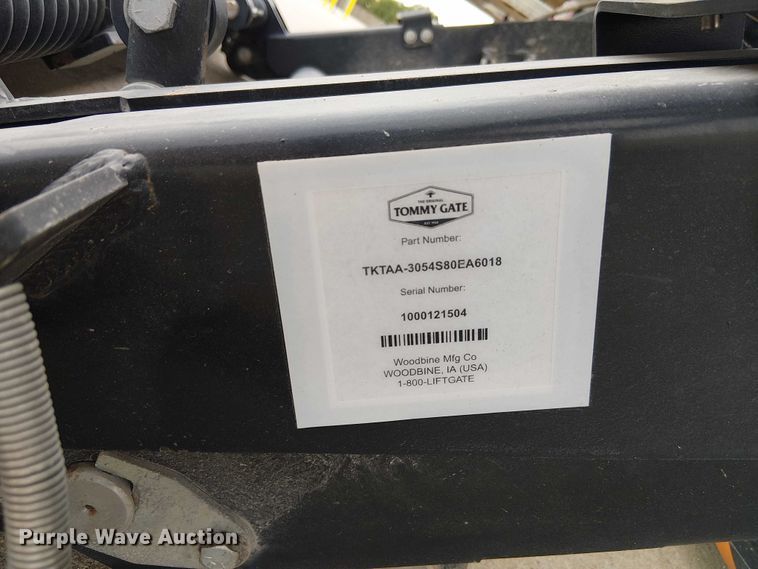 image for item DU3588 Tommy Gate end gate lift