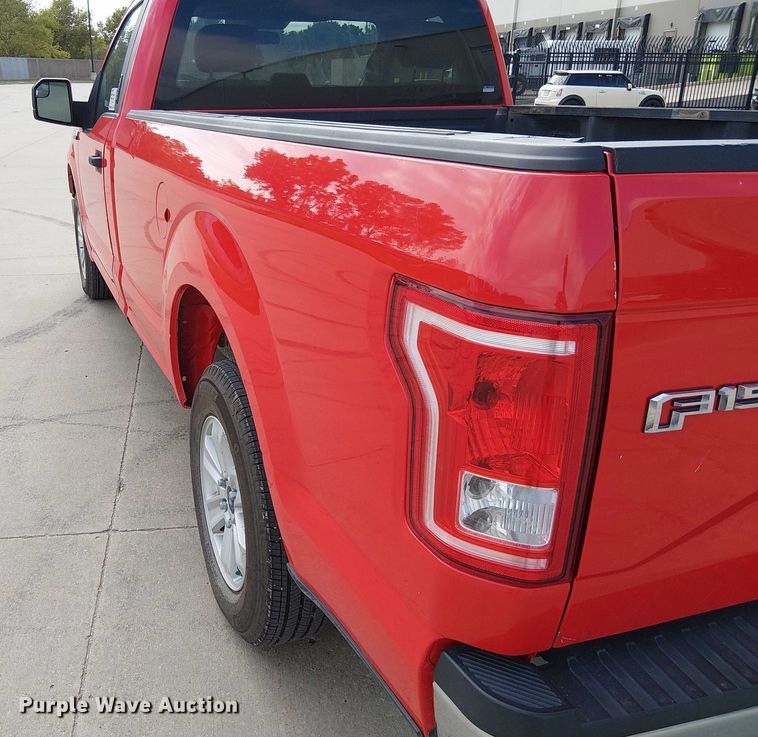 image for item DU3589 2017 Ford F150 XLT pickup truck