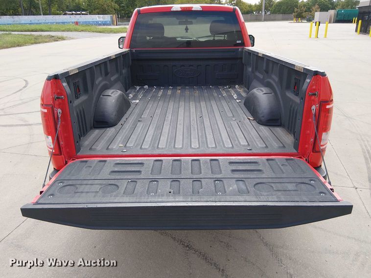 image for item DU3589 2017 Ford F150 XLT pickup truck