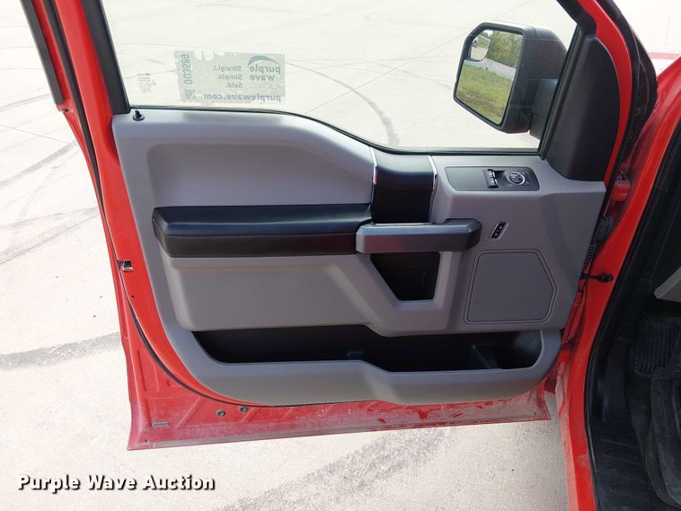 image for item DU3589 2017 Ford F150 XLT pickup truck