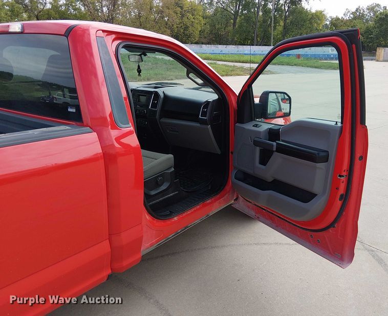 image for item DU3589 2017 Ford F150 XLT pickup truck