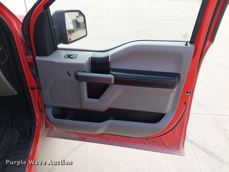 image for item DU3589 2017 Ford F150 XLT pickup truck