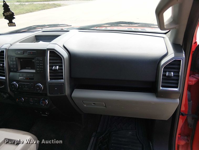 image for item DU3589 2017 Ford F150 XLT pickup truck