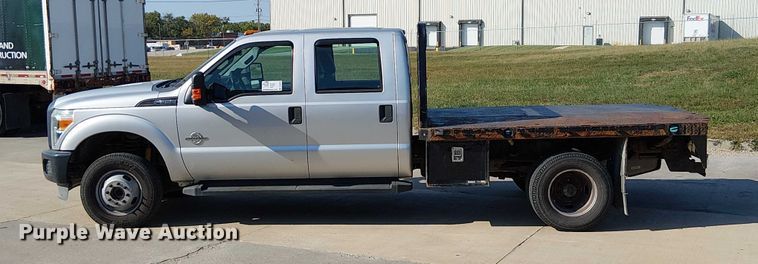 image for item DU3593 2014 Ford F350 Super Duty flatbed pickup truck