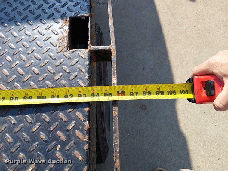 image for item DU3593 2014 Ford F350 Super Duty flatbed pickup truck