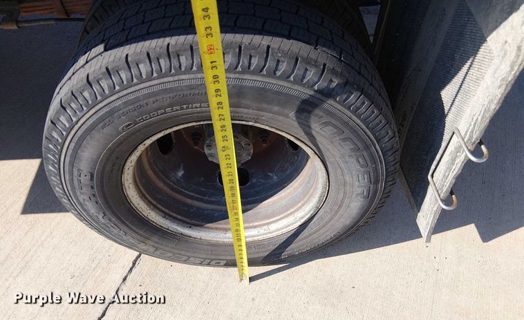 image for item DU3593 2014 Ford F350 Super Duty flatbed pickup truck