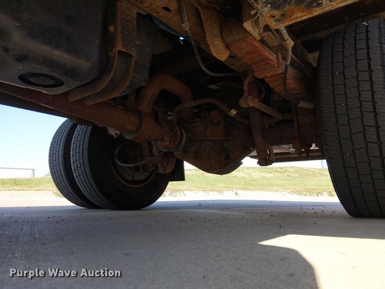 image for item DU3593 2014 Ford F350 Super Duty flatbed pickup truck