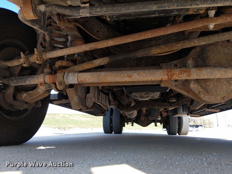 image for item DU3593 2014 Ford F350 Super Duty flatbed pickup truck