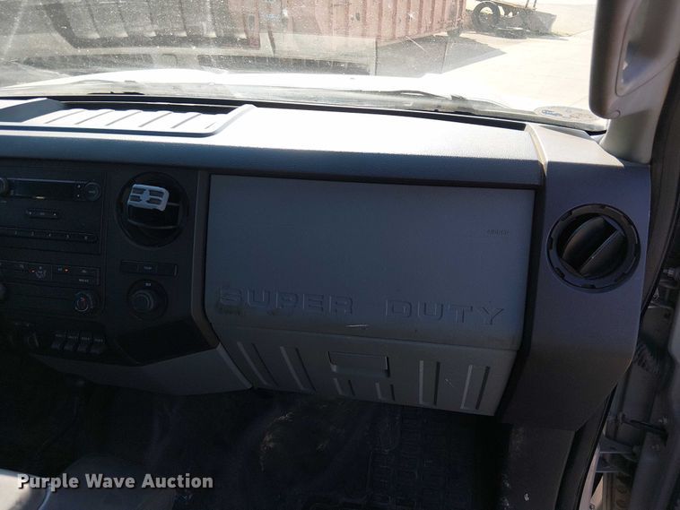 image for item DU3593 2014 Ford F350 Super Duty flatbed pickup truck