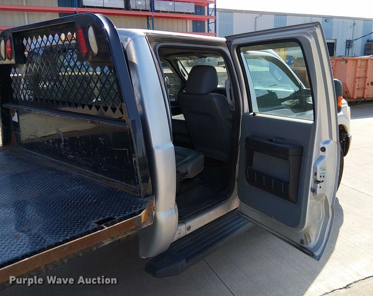 image for item DU3593 2014 Ford F350 Super Duty flatbed pickup truck