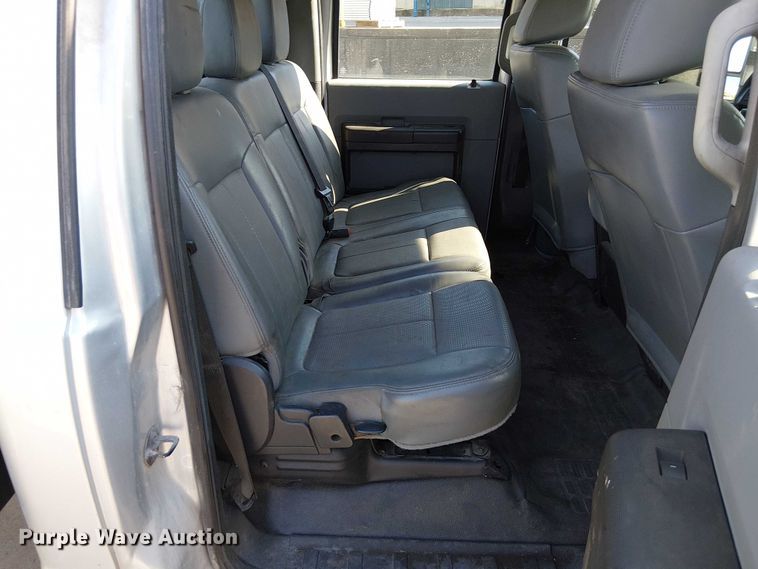 image for item DU3593 2014 Ford F350 Super Duty flatbed pickup truck