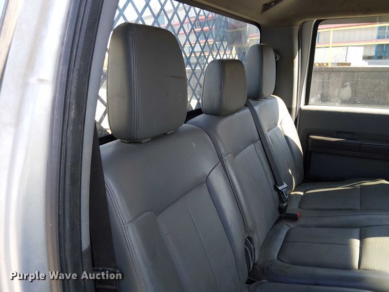 image for item DU3593 2014 Ford F350 Super Duty flatbed pickup truck