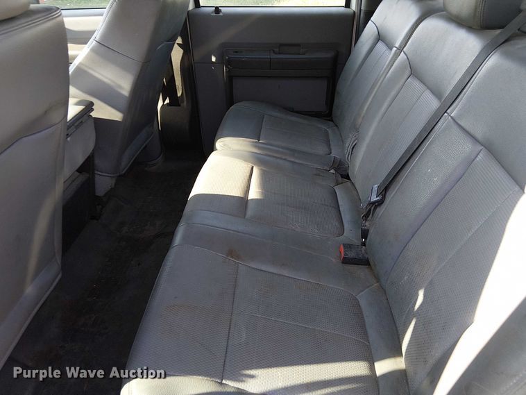 image for item DU3593 2014 Ford F350 Super Duty flatbed pickup truck