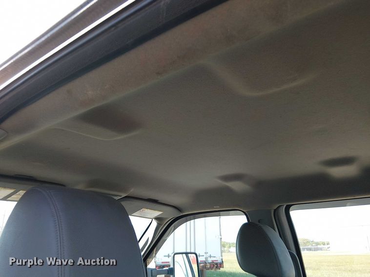 image for item DU3593 2014 Ford F350 Super Duty flatbed pickup truck