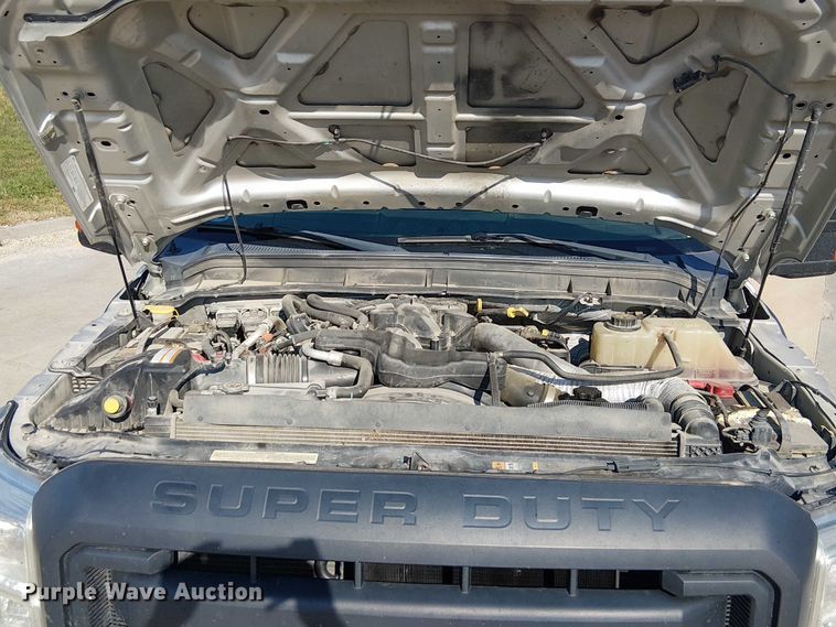 image for item DU3593 2014 Ford F350 Super Duty flatbed pickup truck