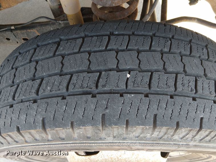 image for item DU3593 2014 Ford F350 Super Duty flatbed pickup truck