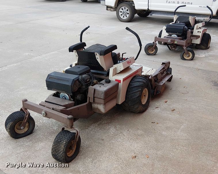 image for item DU3596 (2) ZTR lawn mowers