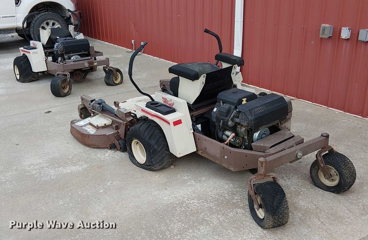 image for item DU3596 (2) ZTR lawn mowers