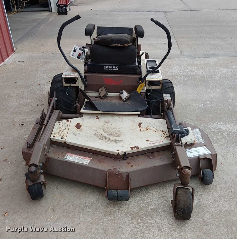 image for item DU3596 (2) ZTR lawn mowers