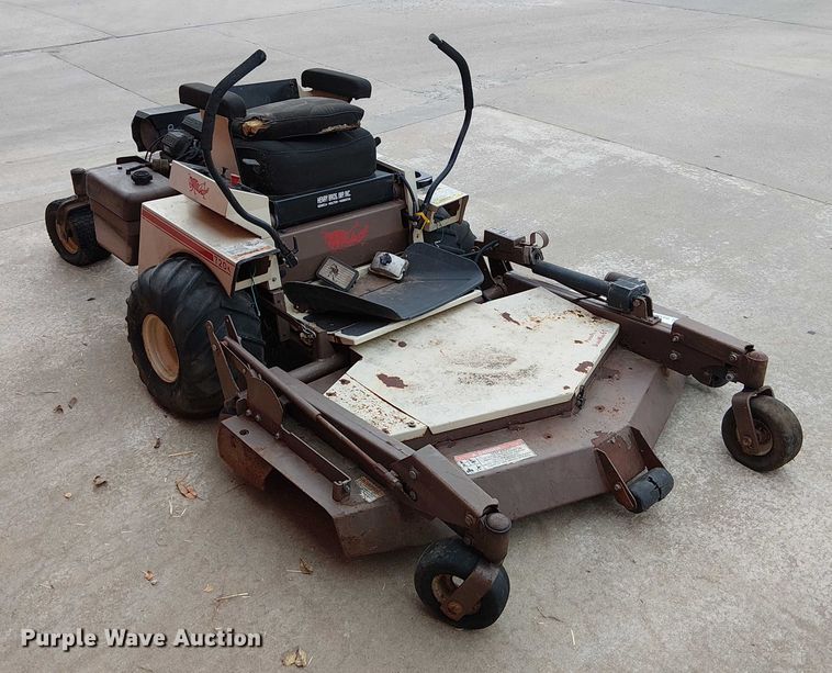 image for item DU3596 (2) ZTR lawn mowers