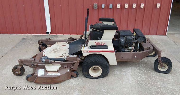 image for item DU3596 (2) ZTR lawn mowers