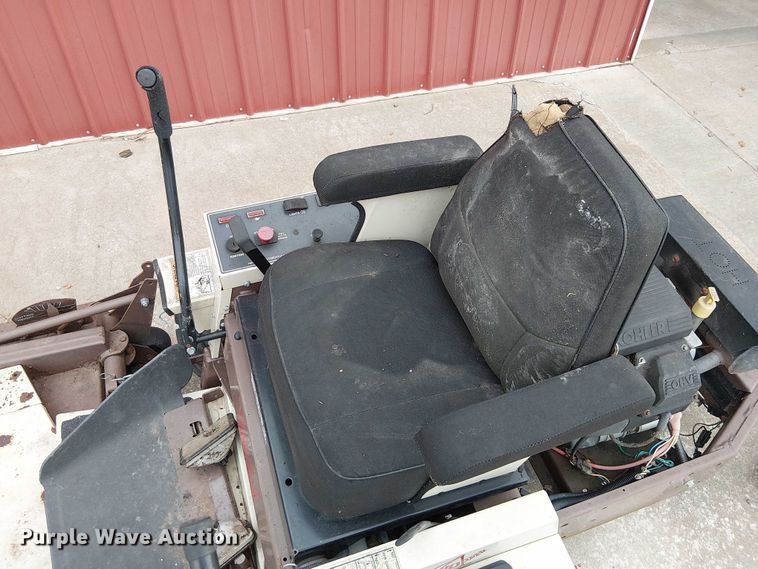 image for item DU3596 (2) ZTR lawn mowers