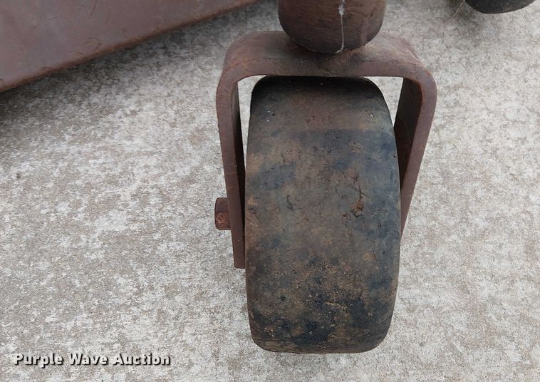 image for item DU3596 (2) ZTR lawn mowers