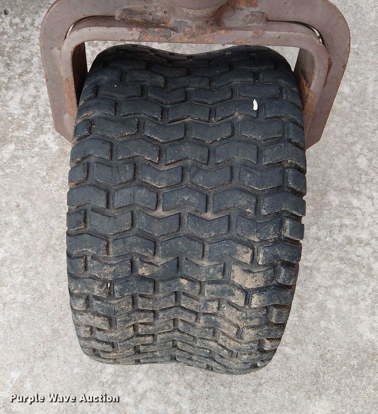 image for item DU3596 (2) ZTR lawn mowers