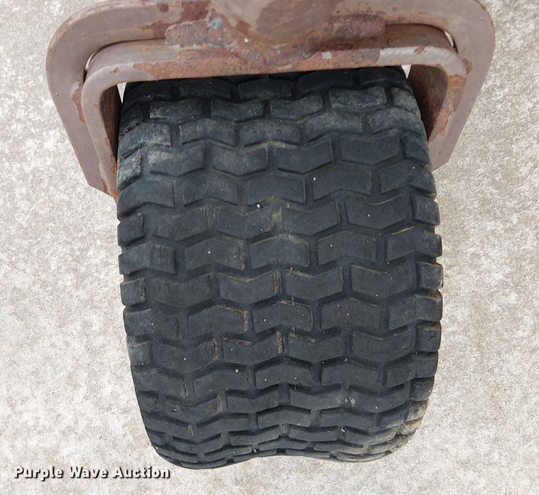 image for item DU3596 (2) ZTR lawn mowers