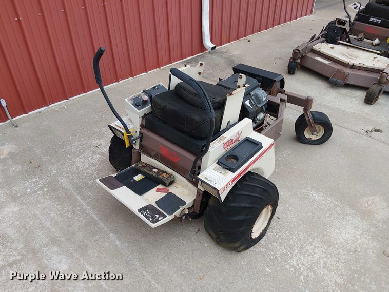 image for item DU3596 (2) ZTR lawn mowers