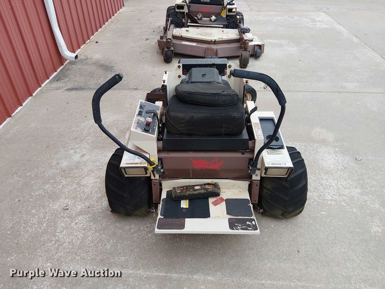 image for item DU3596 (2) ZTR lawn mowers