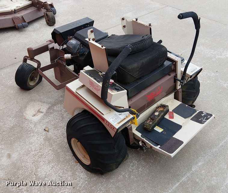 image for item DU3596 (2) ZTR lawn mowers