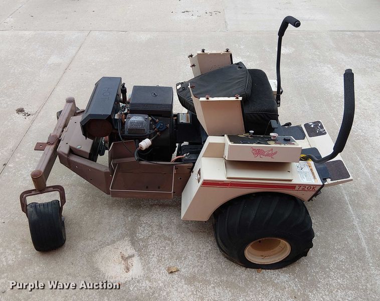 image for item DU3596 (2) ZTR lawn mowers