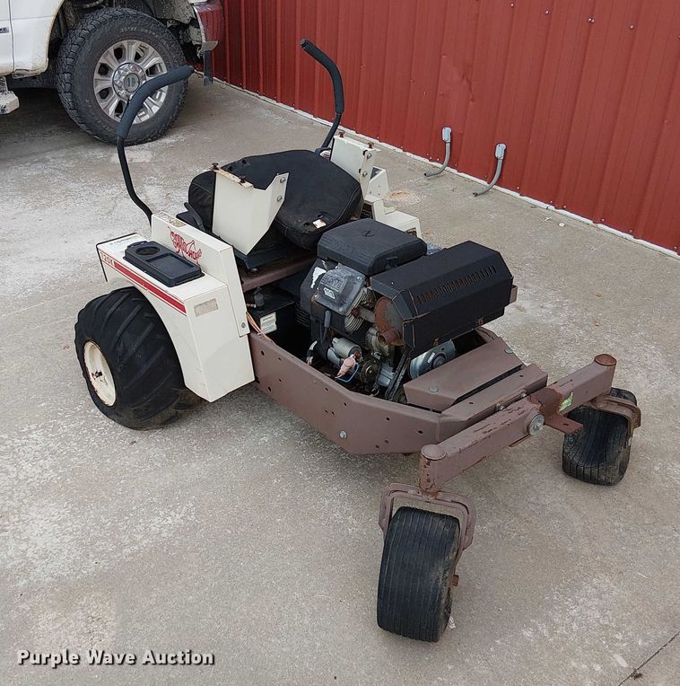 image for item DU3596 (2) ZTR lawn mowers