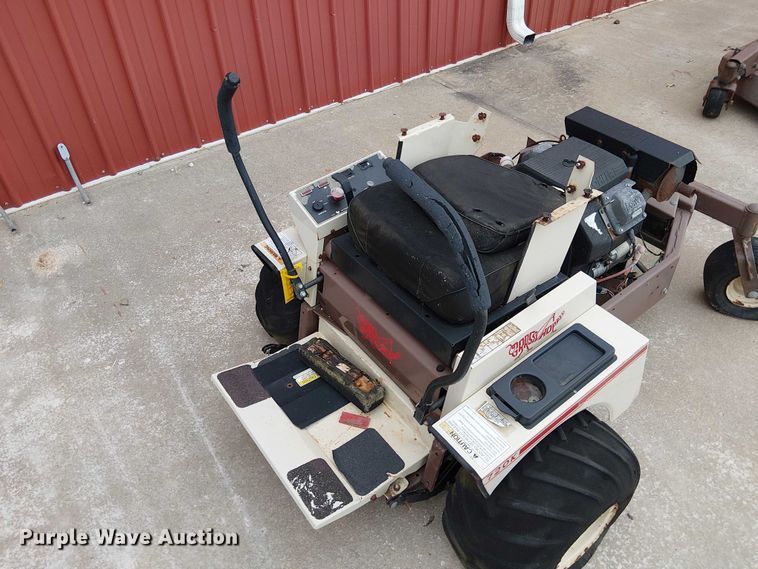 image for item DU3596 (2) ZTR lawn mowers