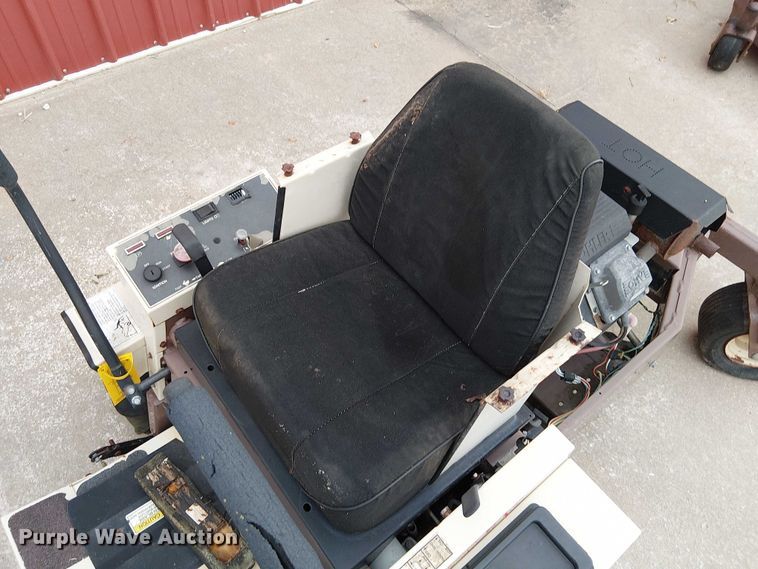 image for item DU3596 (2) ZTR lawn mowers