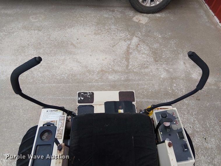 image for item DU3596 (2) ZTR lawn mowers