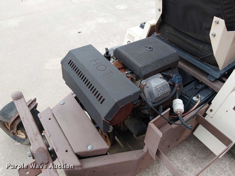 image for item DU3596 (2) ZTR lawn mowers