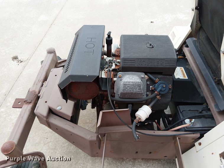 image for item DU3596 (2) ZTR lawn mowers