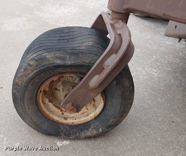 image for item DU3596 (2) ZTR lawn mowers