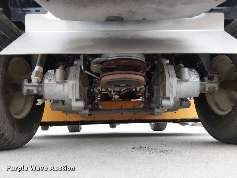 image for item DU3597 2017 Cub Cadet RZT SX lawn mower