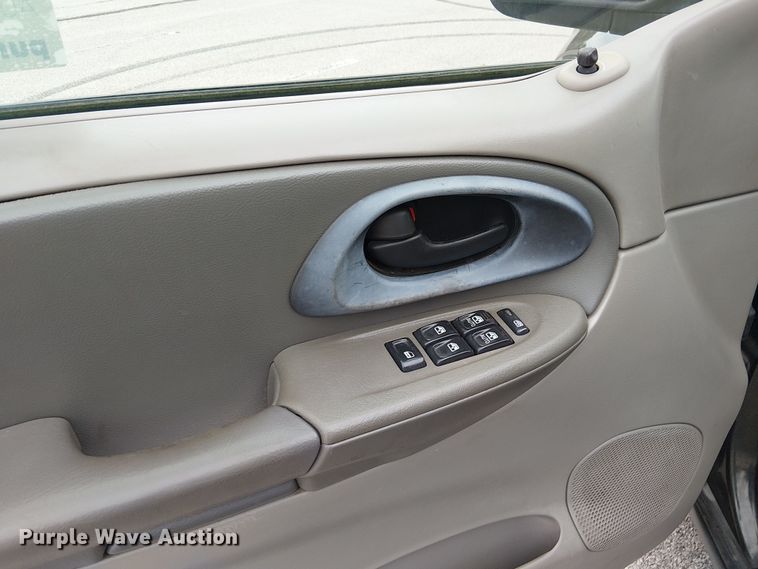 image for item DU3601 2003 Chevrolet TrailBlazer LS SUV