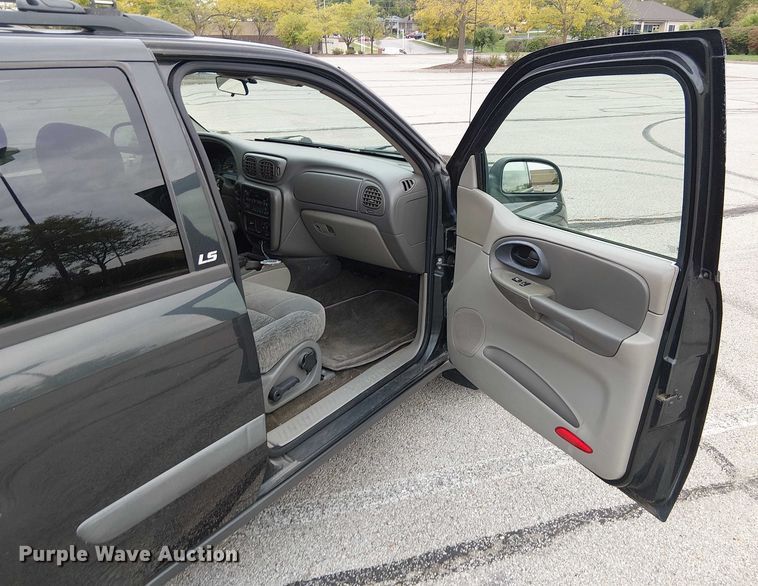 image for item DU3601 2003 Chevrolet TrailBlazer LS SUV