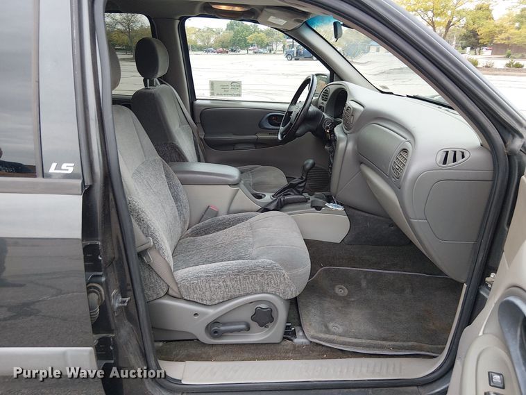 image for item DU3601 2003 Chevrolet TrailBlazer LS SUV